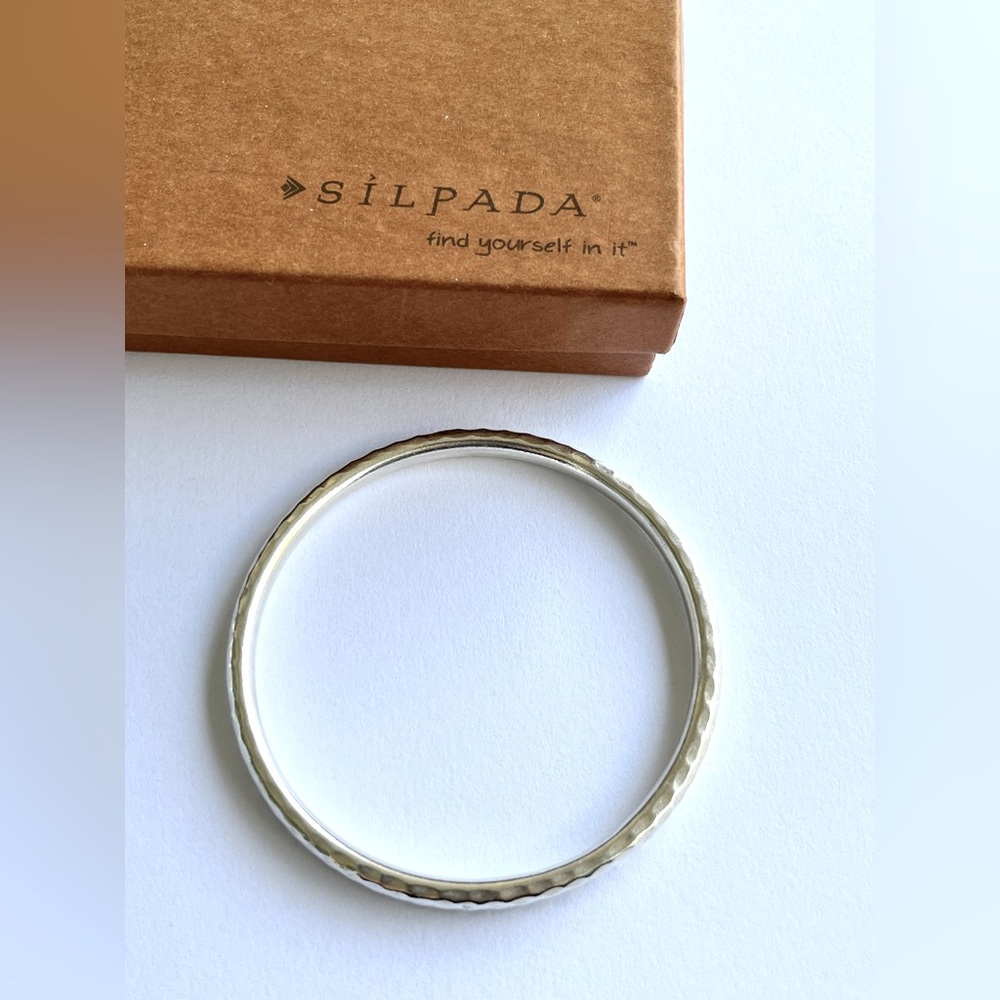 Silpada Hammered Sterling Silver Bangle
Bracelet B1482